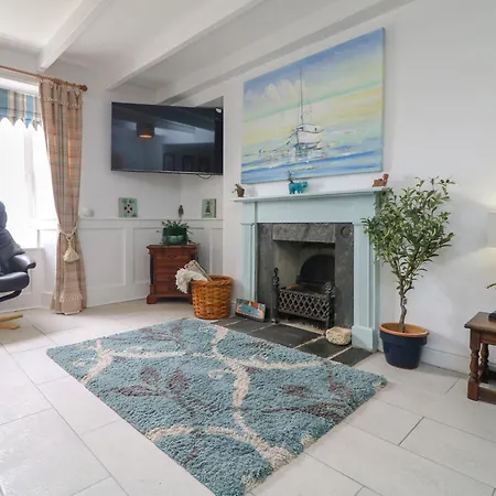 Connie's Helston